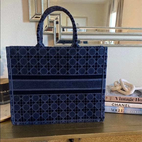 Cannage CD Book Tote Navy - Picture 3 of 5